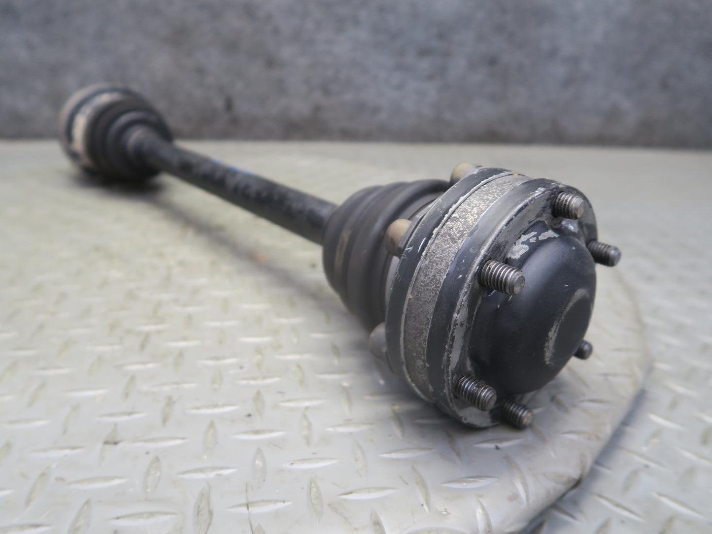 1987 Porsche 928 S-4 A/T Rear Left Axle Suspension Shaft 92833202920