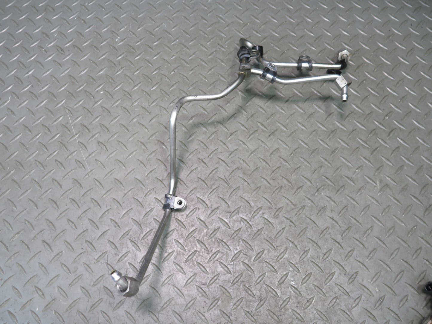 2015-2018 Porsche Cayenne 958 Hybrid 3.0L High Pressure Fuel Pump Pipe Line Set