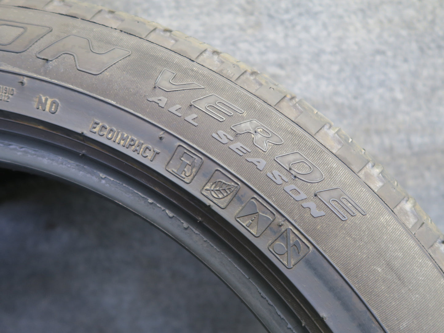 Pirelli Scorpion Verde ALL Season Tire 265/45 R20 104V 1124 6/32 Tread