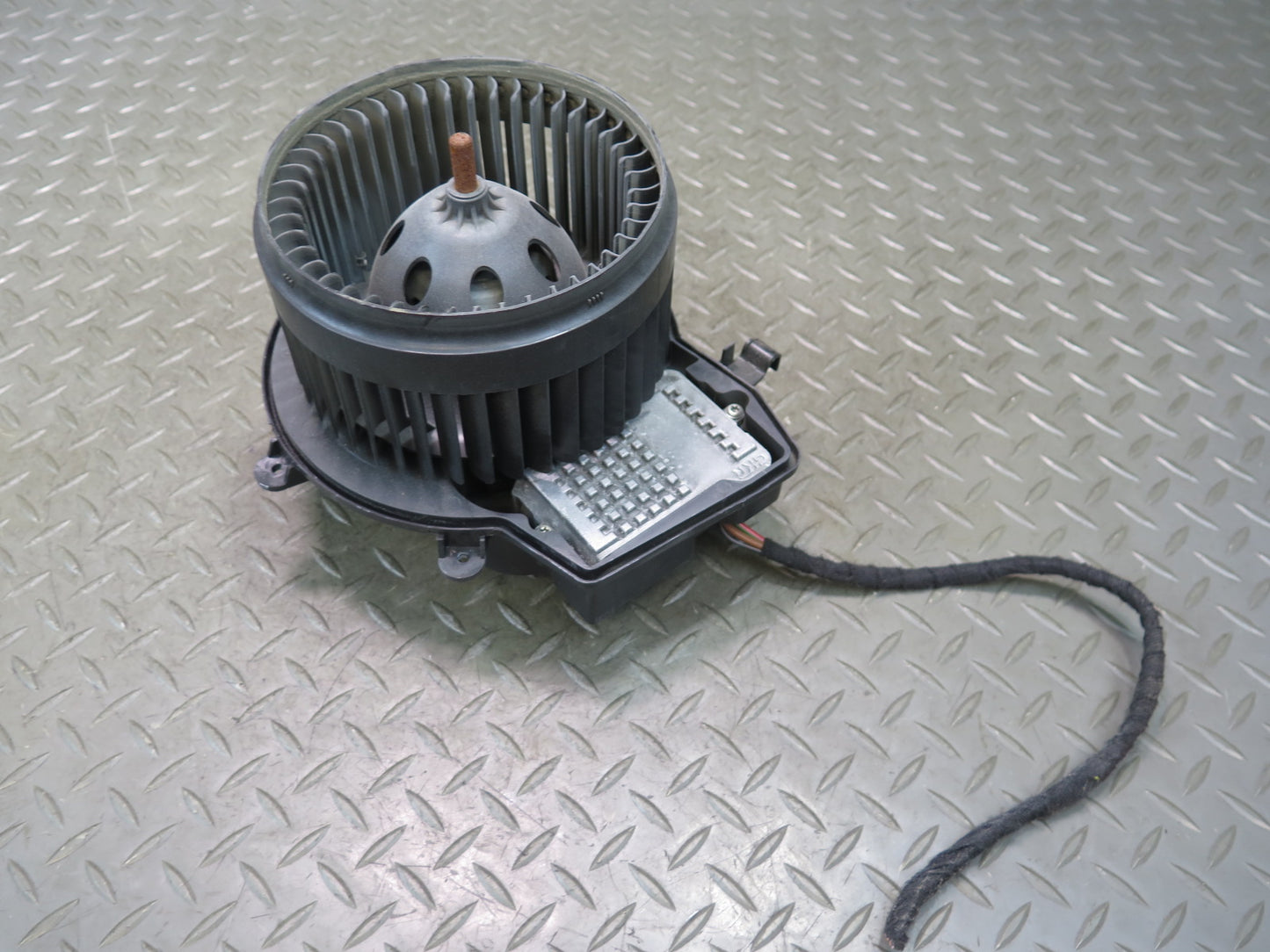 03-12 Mercedes R230 Sl-class A/C Air Heater Blower Motor Fan w Resistor OEM