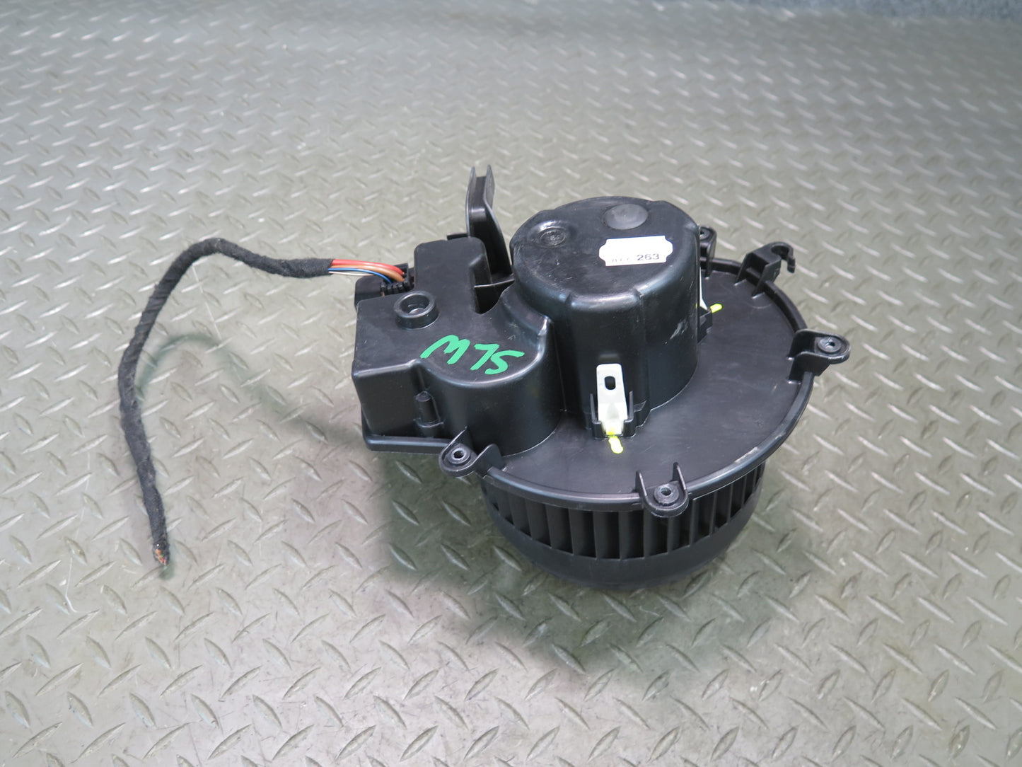03-12 Mercedes R230 Sl-class A/C Air Heater Blower Motor Fan w Resistor OEM