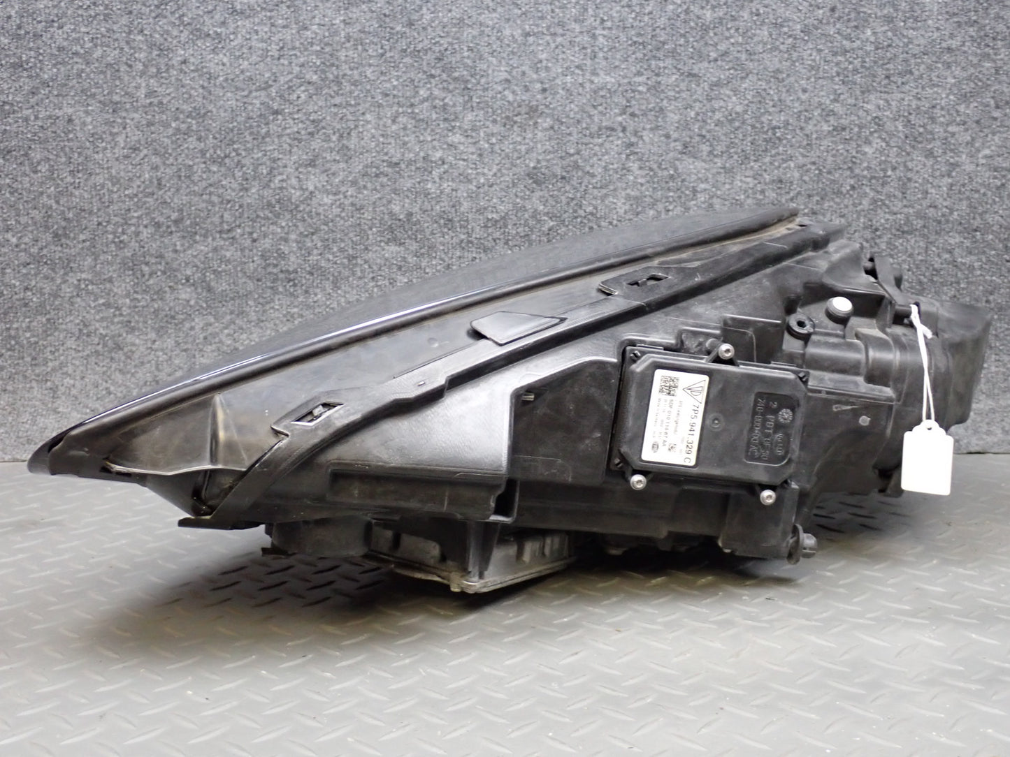 2015-2018 Porsche Cayenne 958 Front Right LED Headlight Lamp w Ballast