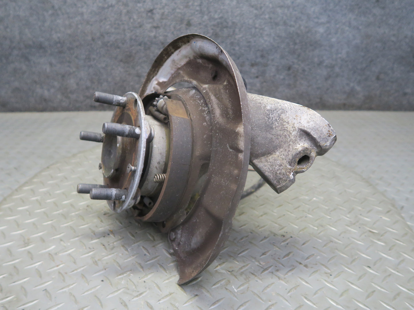 1987 Porsche 928 S4 Rear Left Spindle Knuckle Wheel Hub Bearing 59K Miles