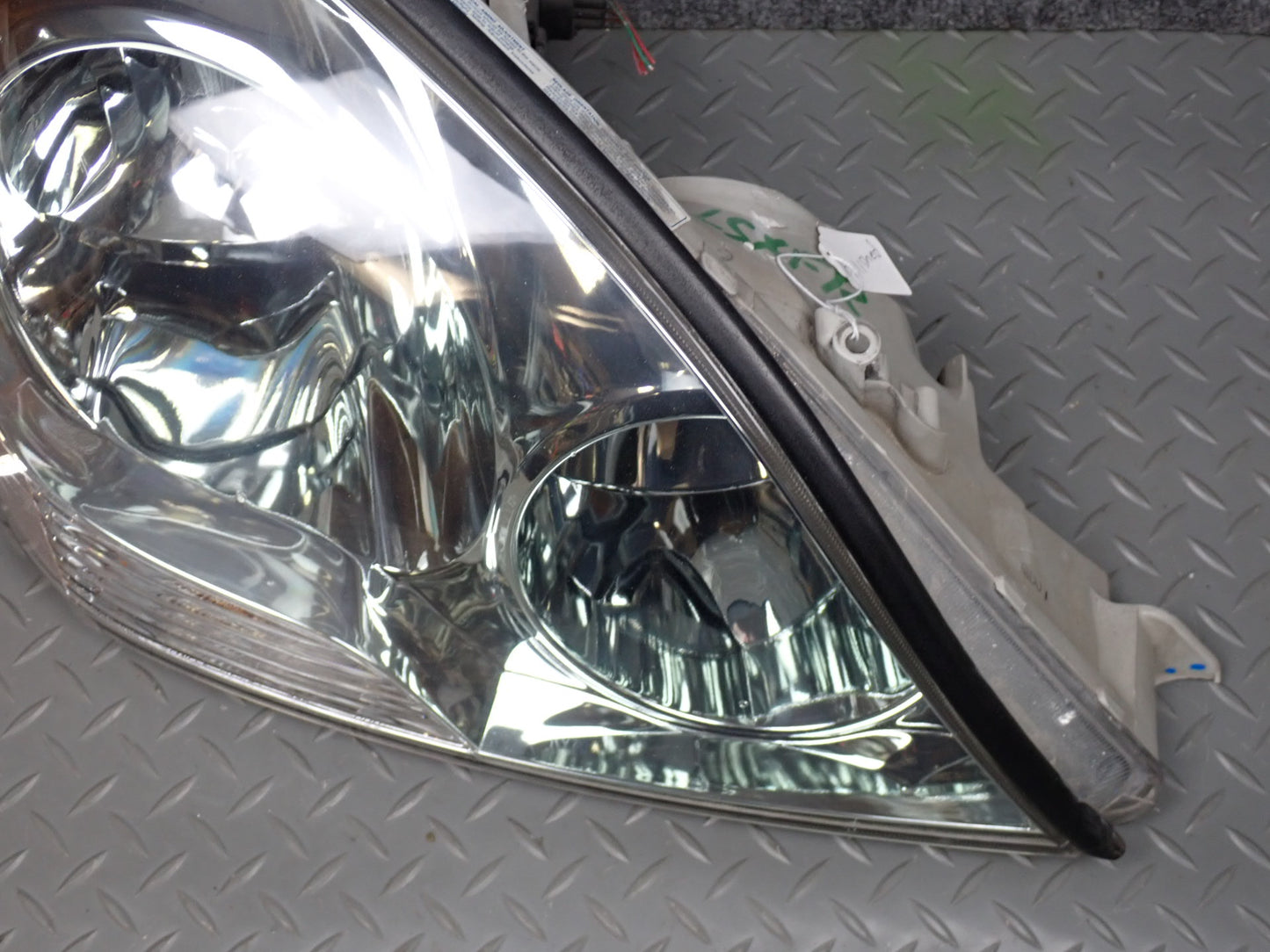 01-03 Lexus UCF30L LS430 Front Right Xenon HID Headlight Lamp OEM