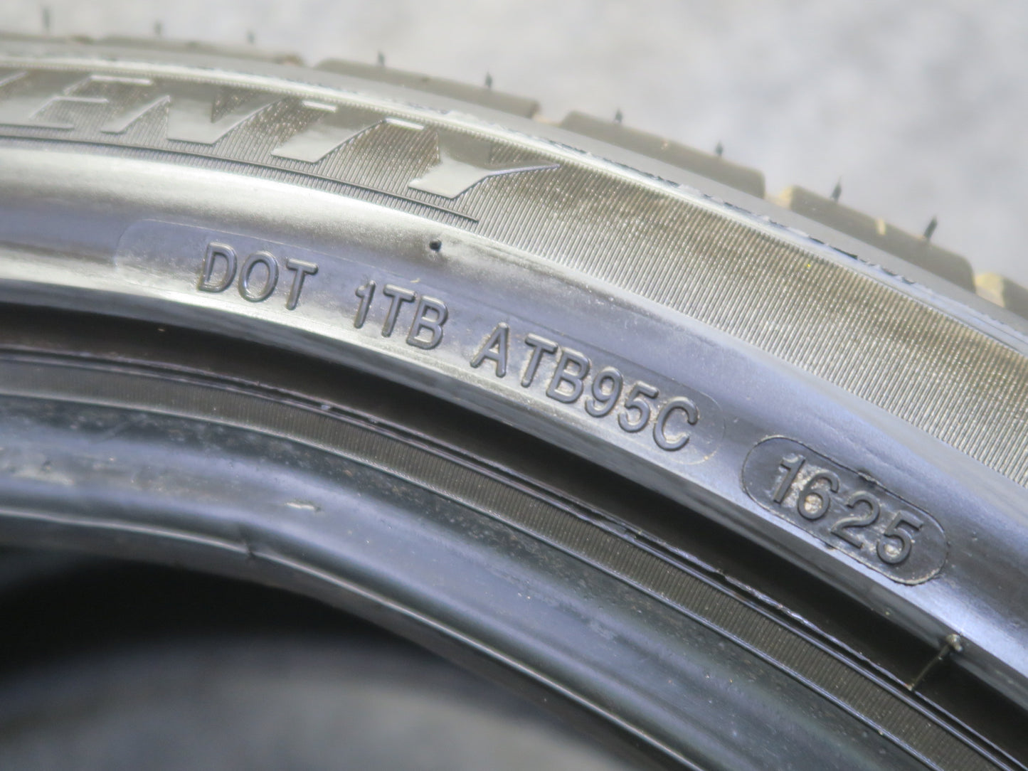 Set of 2 Lexani Lx-twenty A/S Tire 275/35 ZR20 102W XL 1625 9/32 Tread