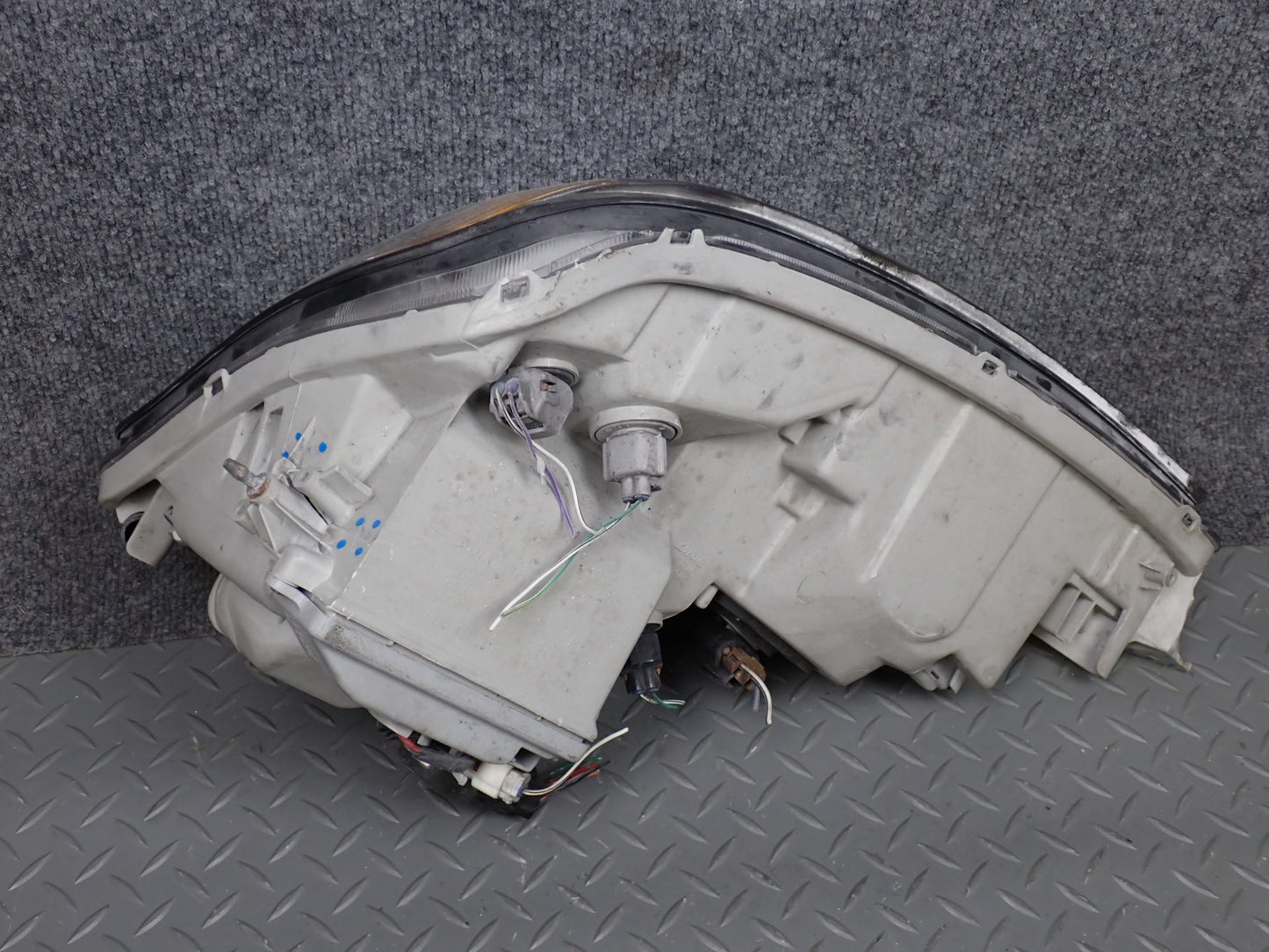 01-03 Lexus UCF30L LS430 Front Right Xenon HID Headlight Lamp OEM
