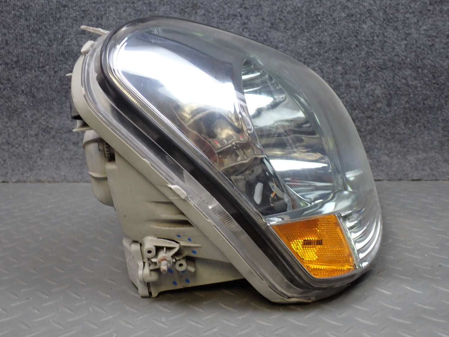 01-03 Lexus UCF30L LS430 Front Right Xenon HID Headlight Lamp OEM