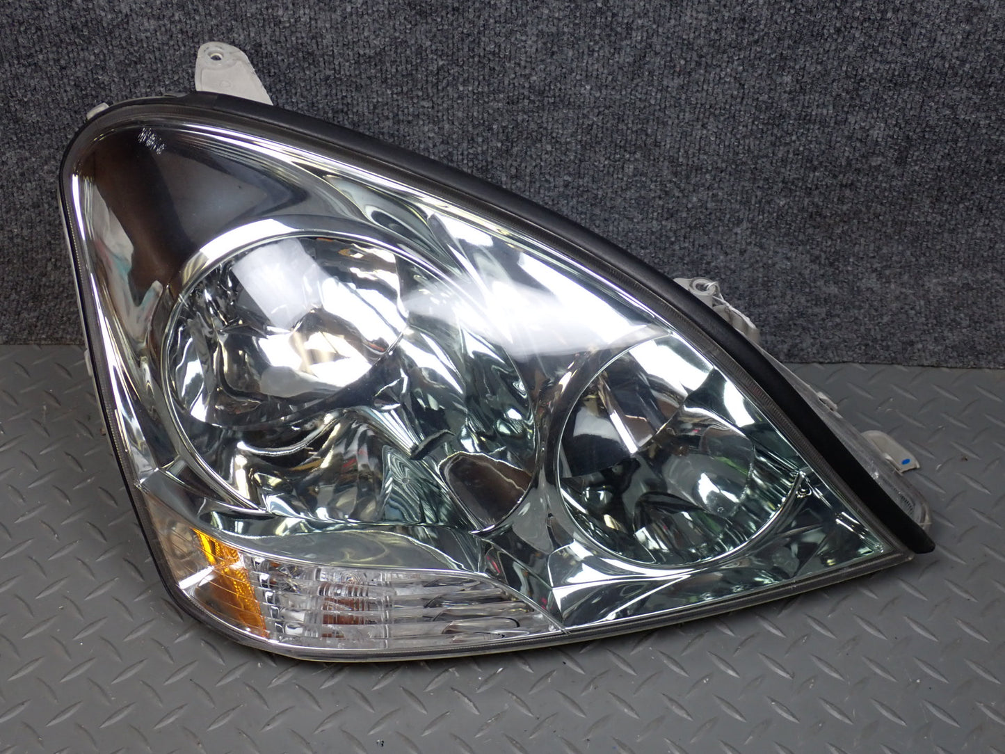 01-03 Lexus UCF30L LS430 Front Right Xenon HID Headlight Lamp OEM