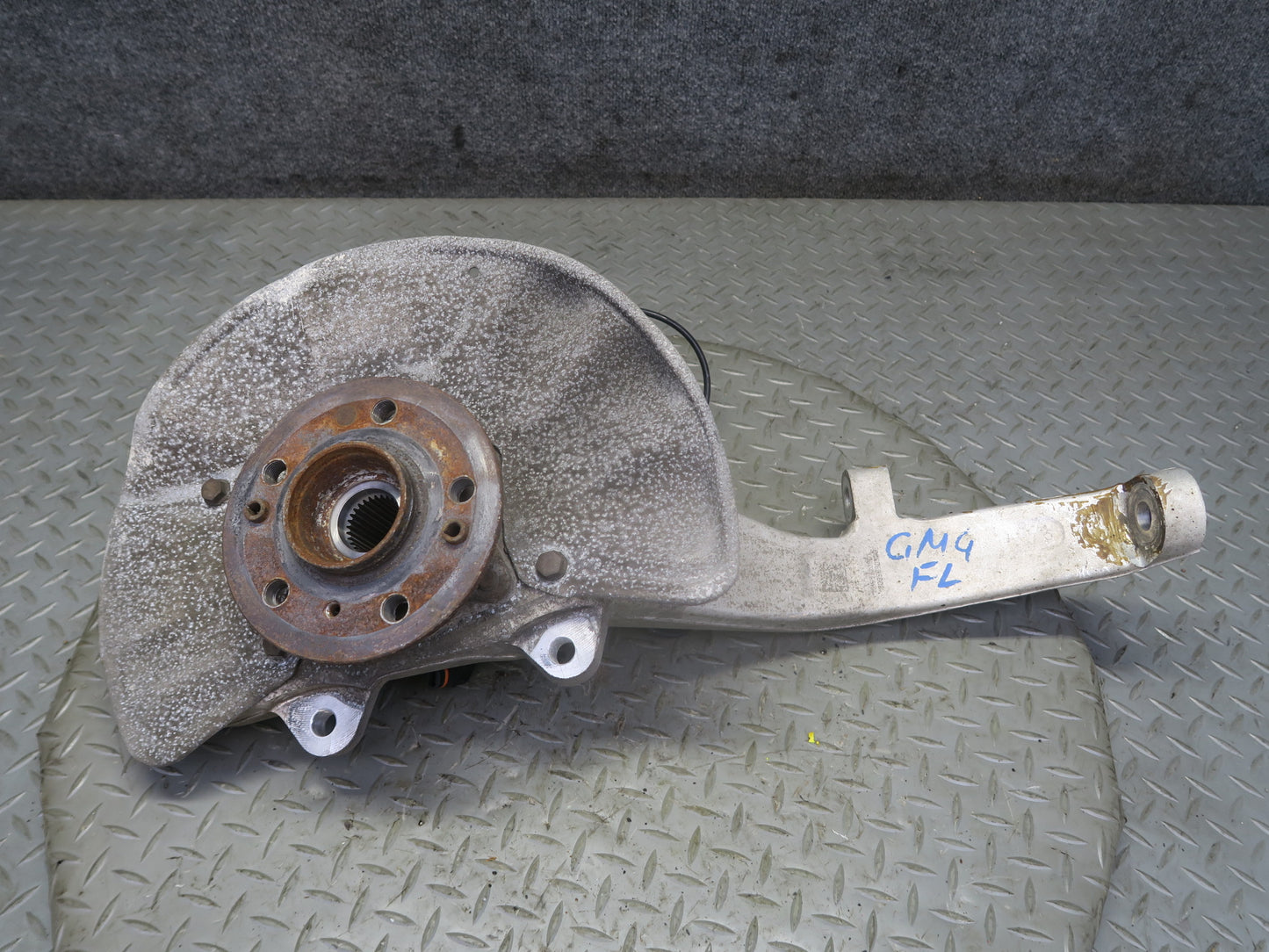 2013-2019 Mercedes X166 GLS450 Front Left Driver Side Spindle Knuckle Wheel Hub