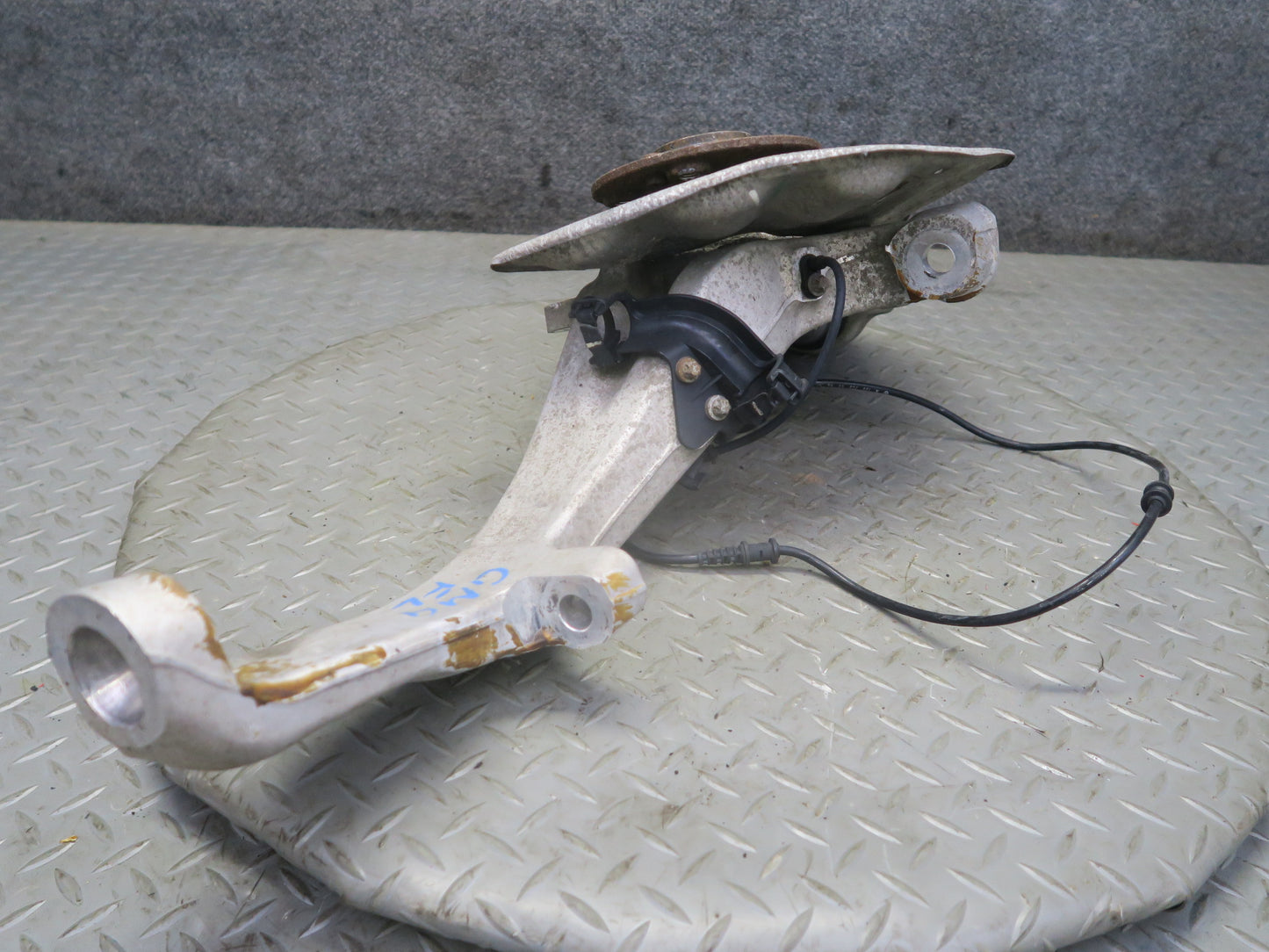 2013-2019 Mercedes X166 GLS450 Front Left Driver Side Spindle Knuckle Wheel Hub
