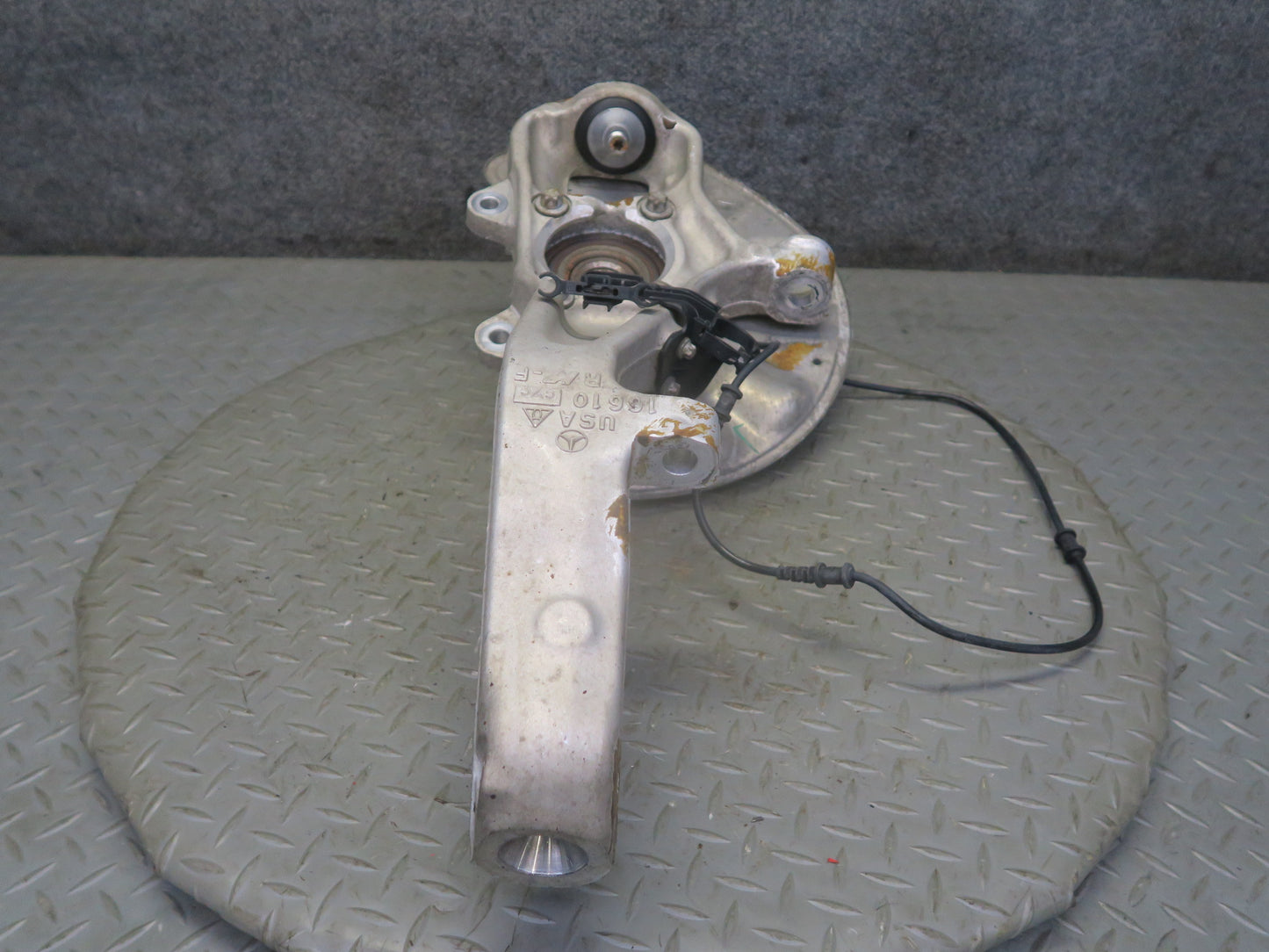 2013-2019 Mercedes X166 GLS450 Front Right Pass Side Spindle Knuckle Wheel Hub