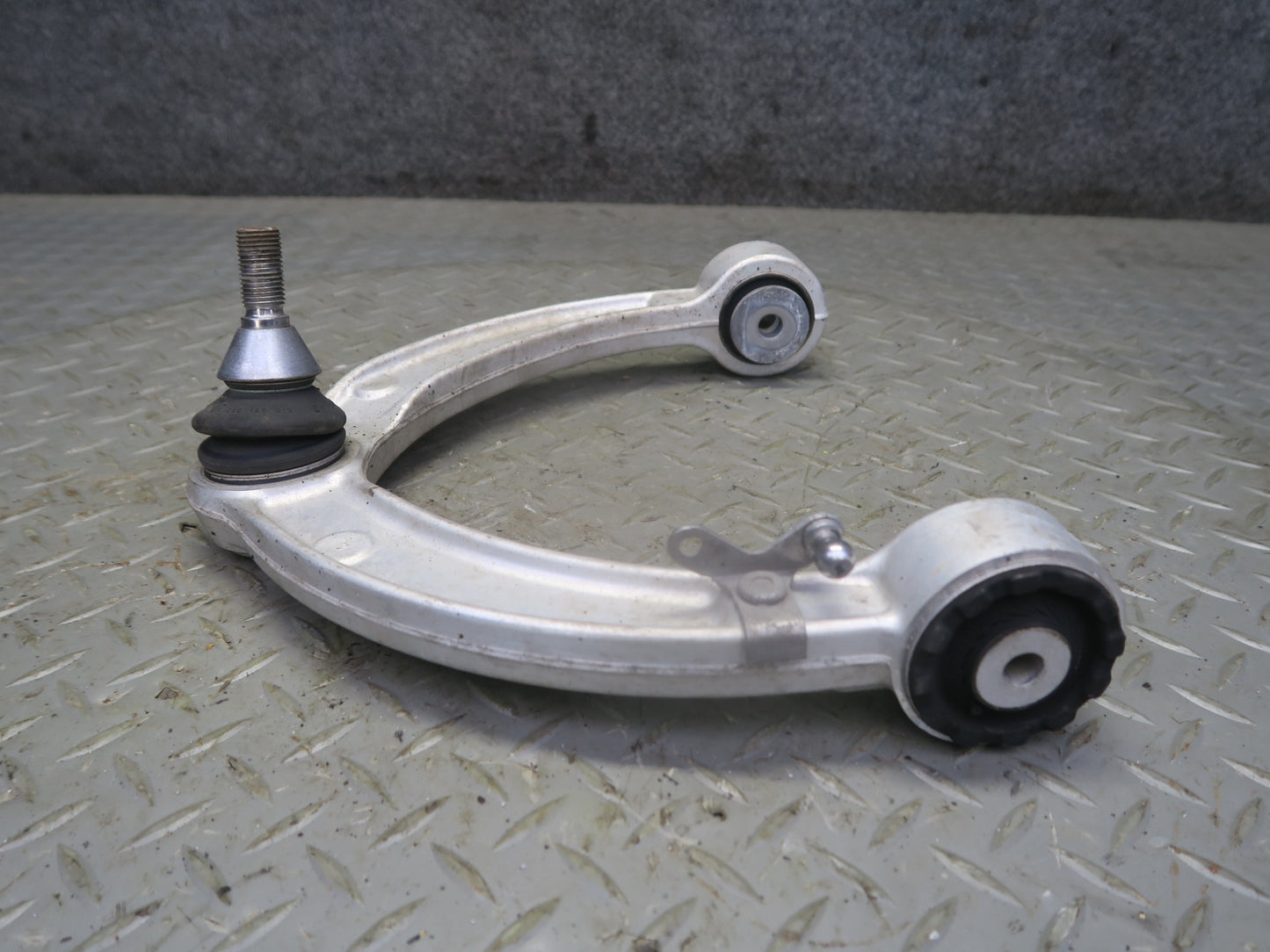 2013-2019 Mercedes X166 GLS450 Front Left Driver Side Upper Control Arm