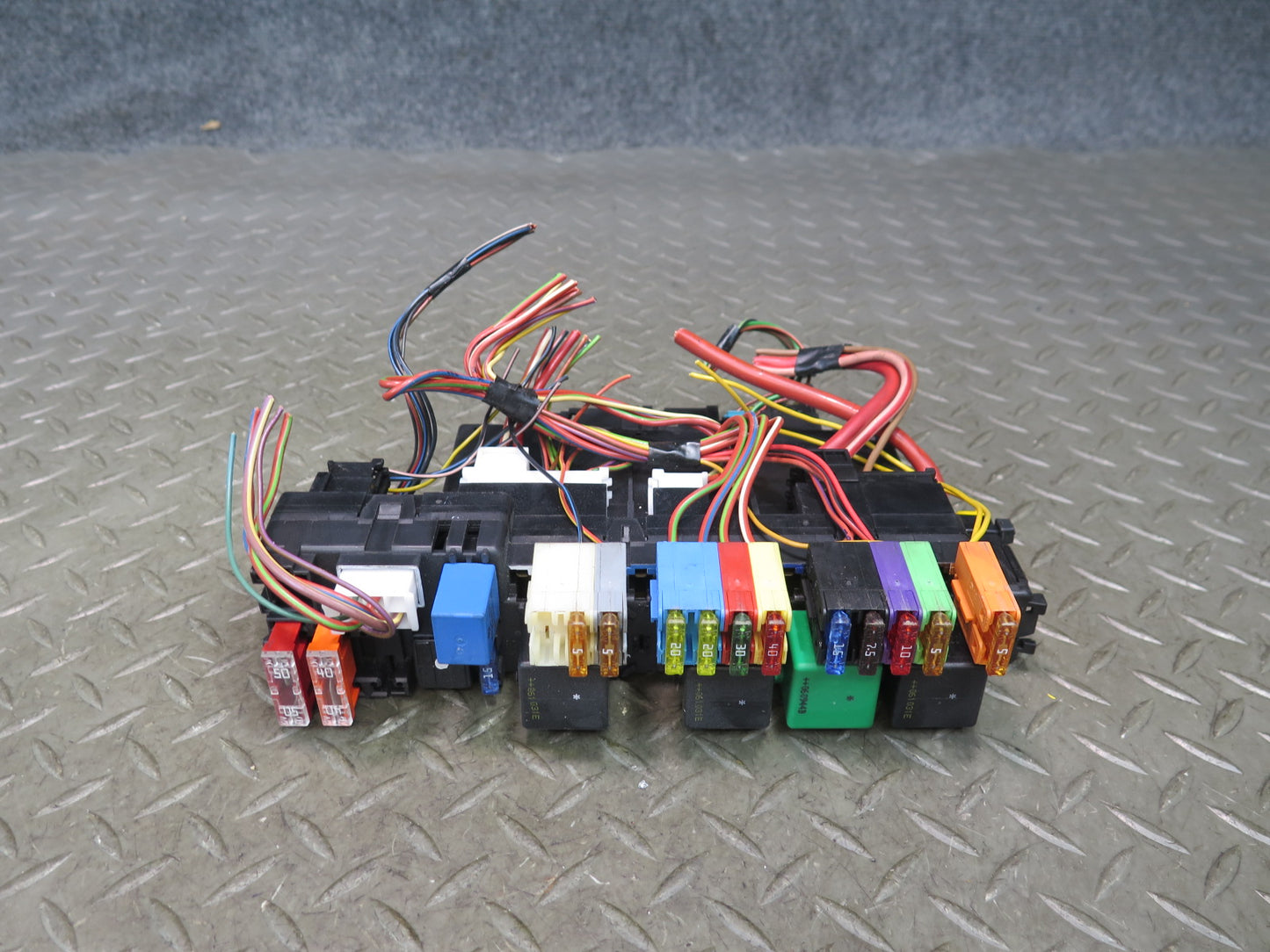 03-12 Mercedes R230 SL550 Front Right SAM Fuse Relay Box Module 2309001600 OEM