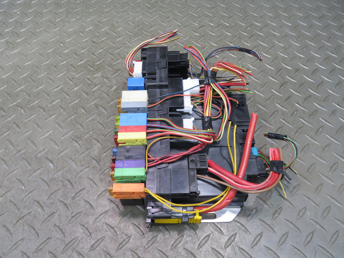 03-12 Mercedes R230 SL550 Front Right SAM Fuse Relay Box Module 2309001600 OEM