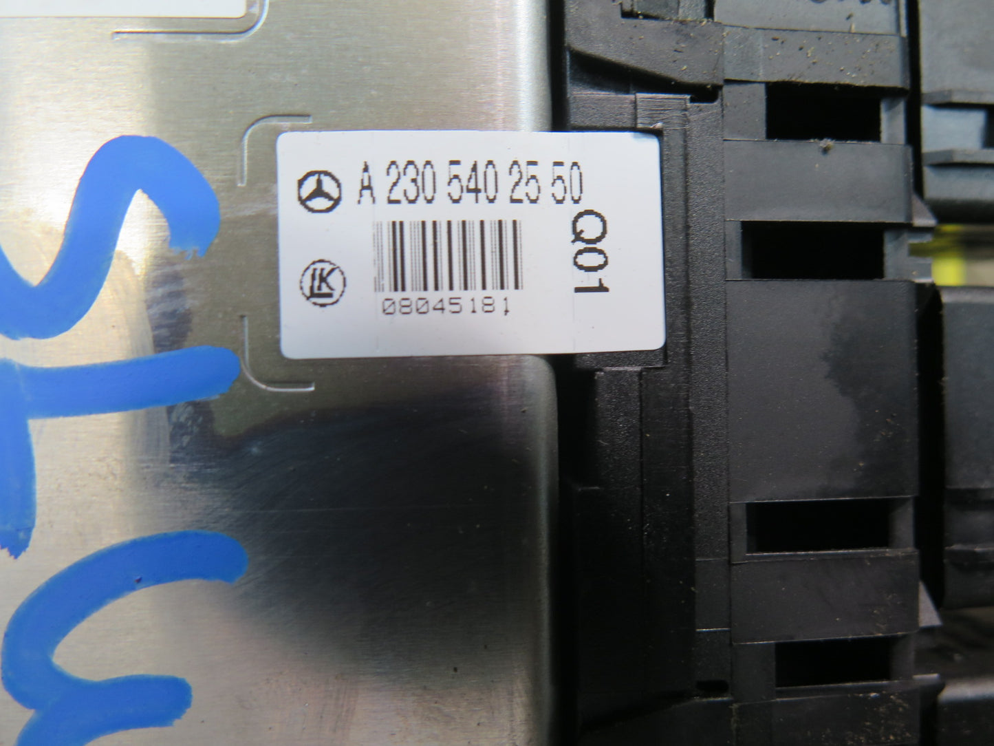 03-12 Mercedes R230 SL550 Front Left SAM Fuse Box Control Module 2305453832 OEM