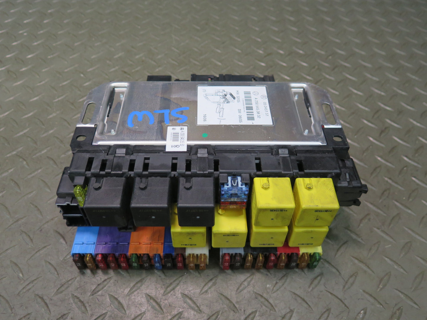 03-12 Mercedes R230 SL550 Front Left SAM Fuse Box Control Module 2305453832 OEM