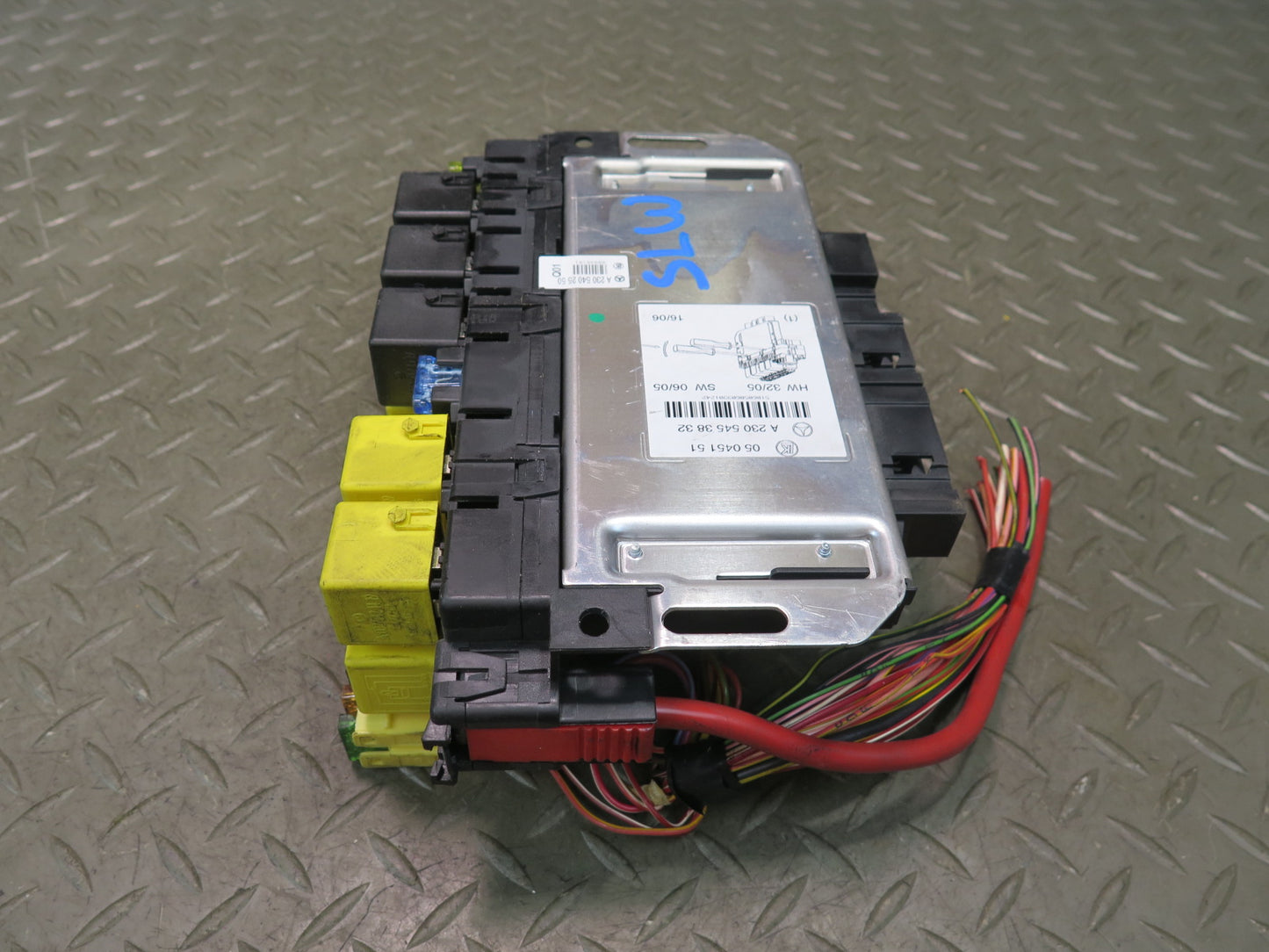 03-12 Mercedes R230 SL550 Front Left SAM Fuse Box Control Module 2305453832 OEM
