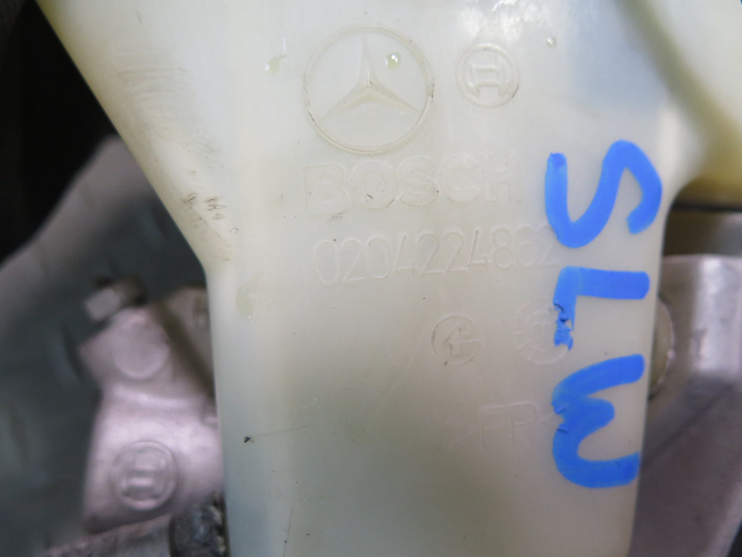 07-08 Mercedes R230 SL550 Brake Master Cylinder Booster w Fluid Reservoir OEM