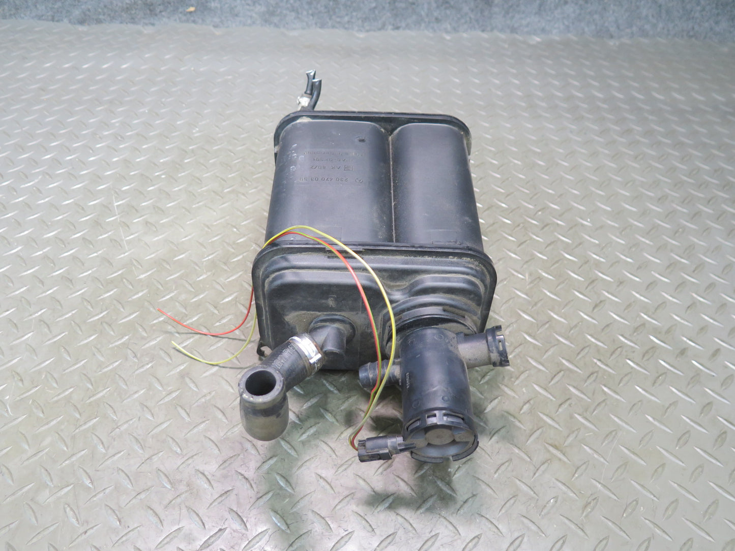 03-08 Mercedes R230 SL550 Fuel Evap Vapor Charcoal Canister 2304700359 OEM
