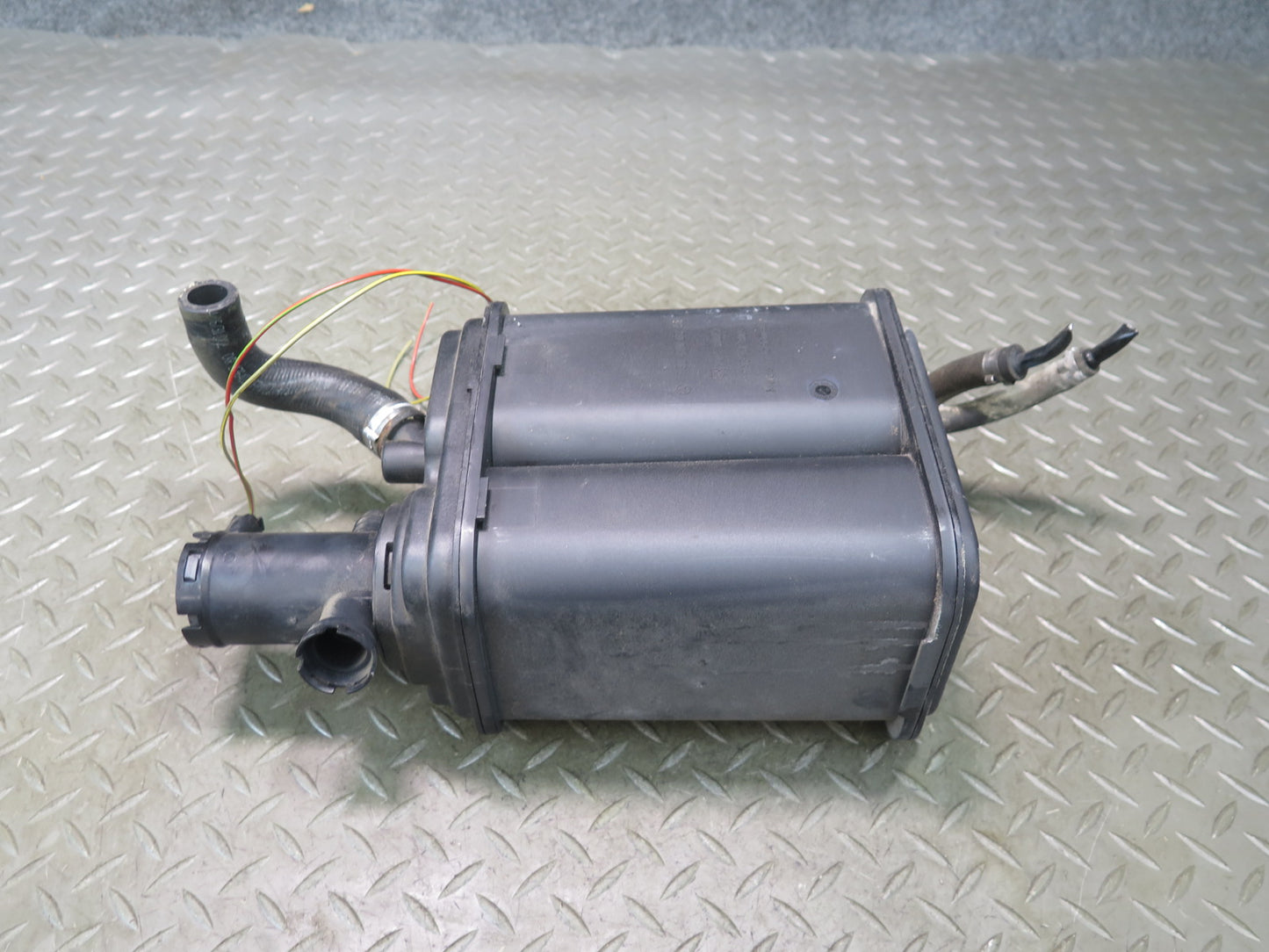 03-08 Mercedes R230 SL550 Fuel Evap Vapor Charcoal Canister 2304700359 OEM