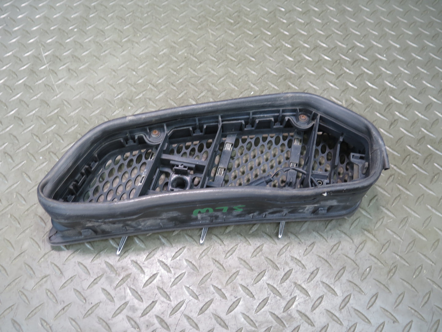 03-12 Mercedes R230 Sl-class Set of 2 Front Hood Vent Grille w Spray Jets OEM