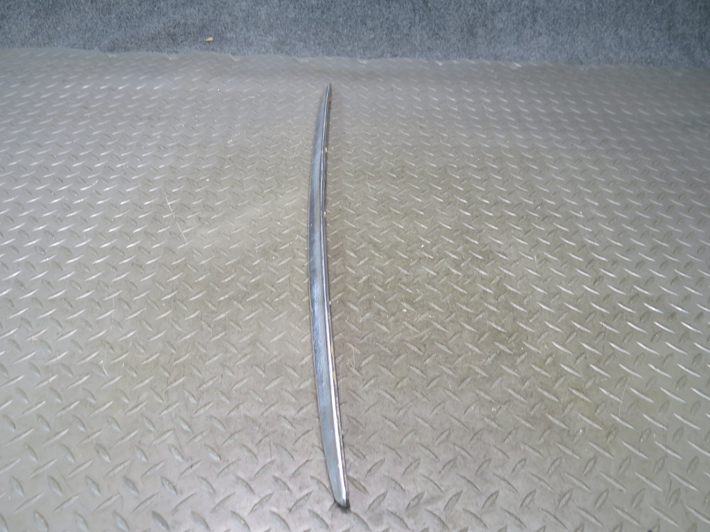 86-91 Mercedes W126 Rear Trunk Handle Chrome Trim Molding Cover 1267580196 OEM