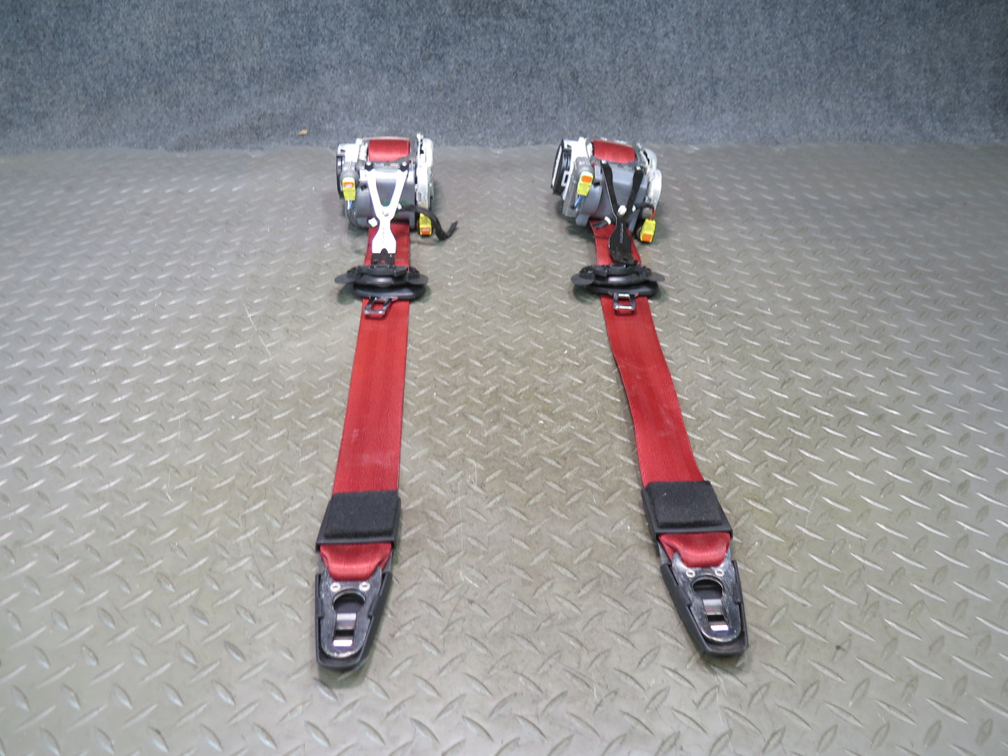 15-18 PORSCHE MACAN RONT RIGHT & LEFT SIDE SEATBELT RETRACTOR SET OEM