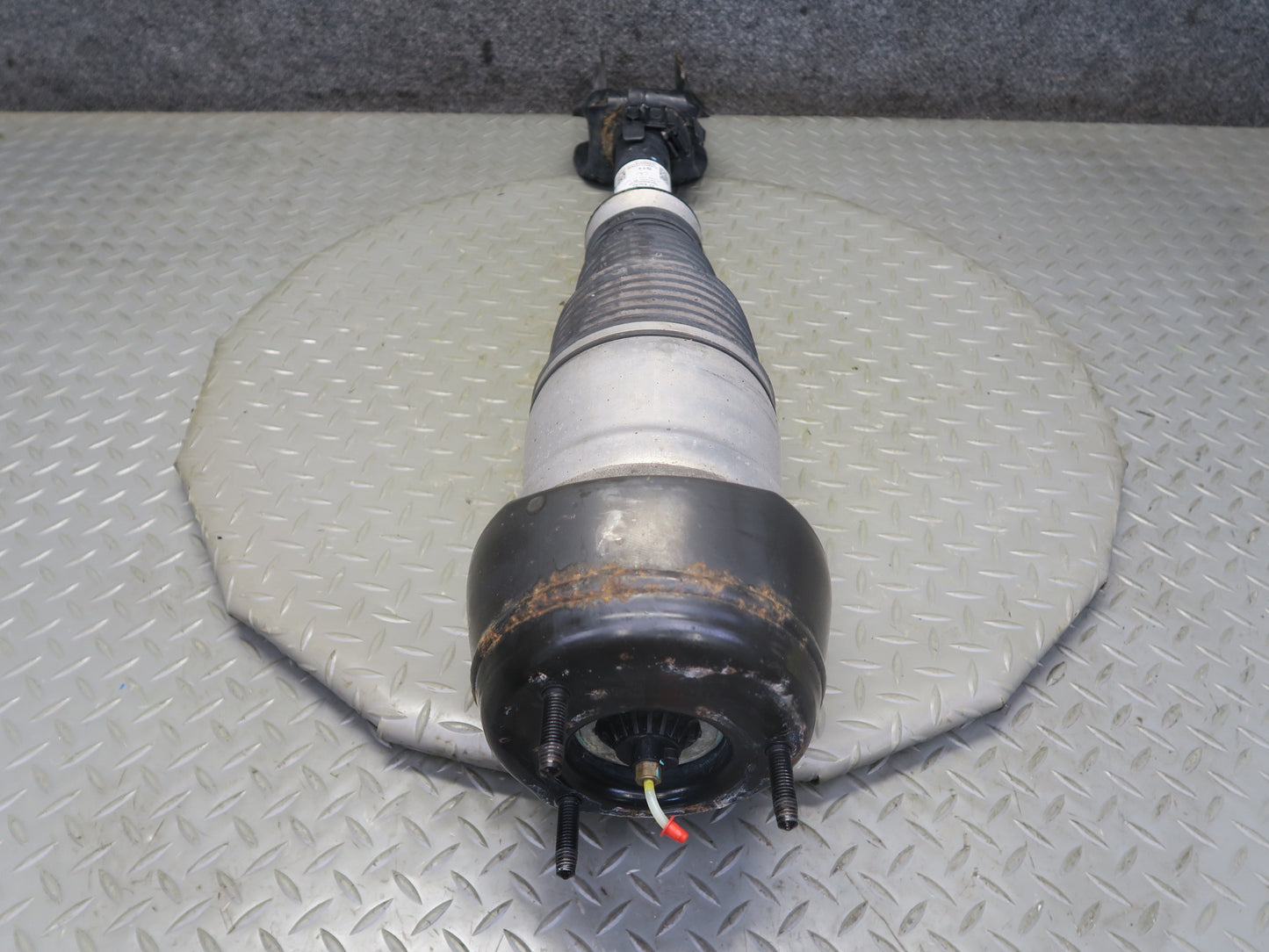 2013-2019 Mercedes X166 GLS450 Front Right Side Air Shock Strut Absorber