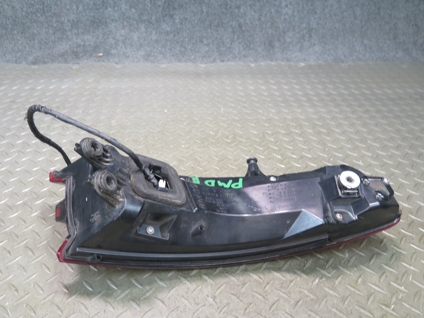 2015-2018 Porsche Macan Rear Right Tail Light Lamp 95B945096C