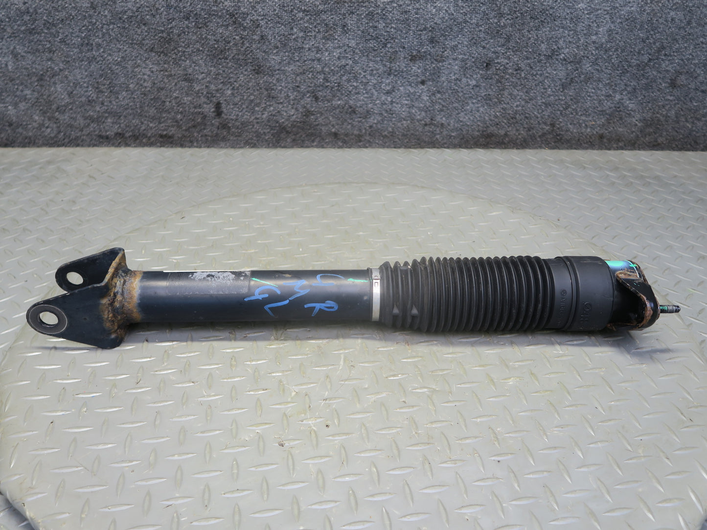 2013-2019 Mercedes X166 GLS450 Rear Left & Right Side Shock Strut Absorber Set