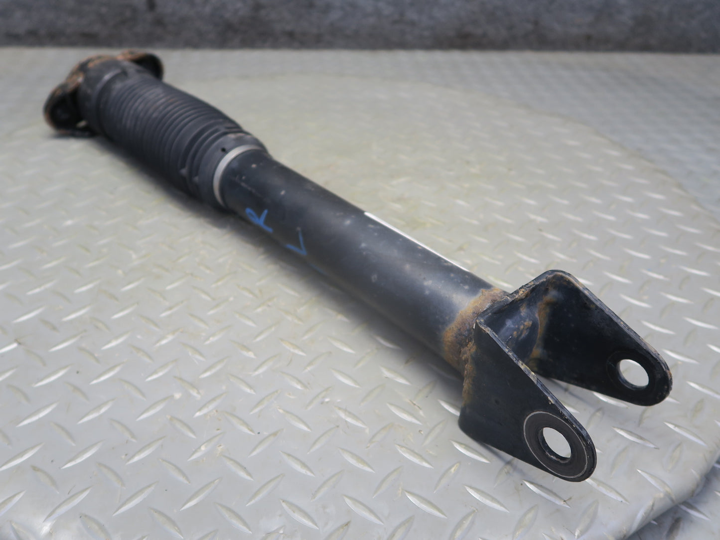 2013-2019 Mercedes X166 GLS450 Rear Left & Right Side Shock Strut Absorber Set