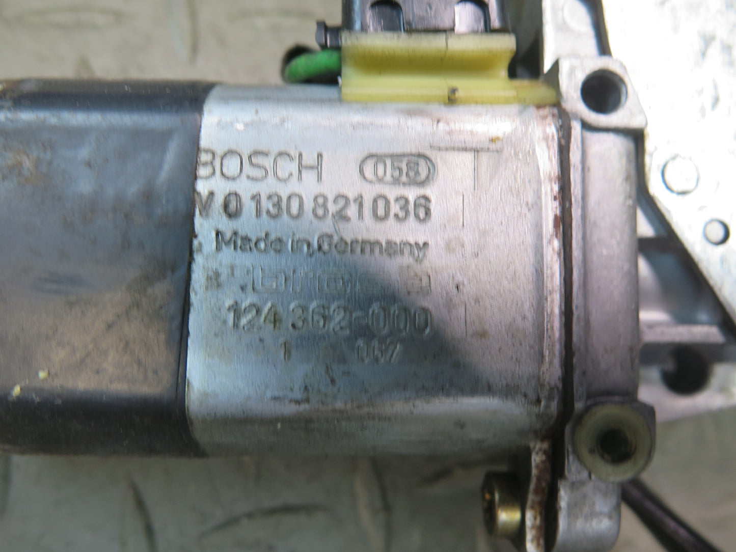 86-91 Mercedes W126 560SEL Sedan Rear Right Door Window Regulator w Motor OEM
