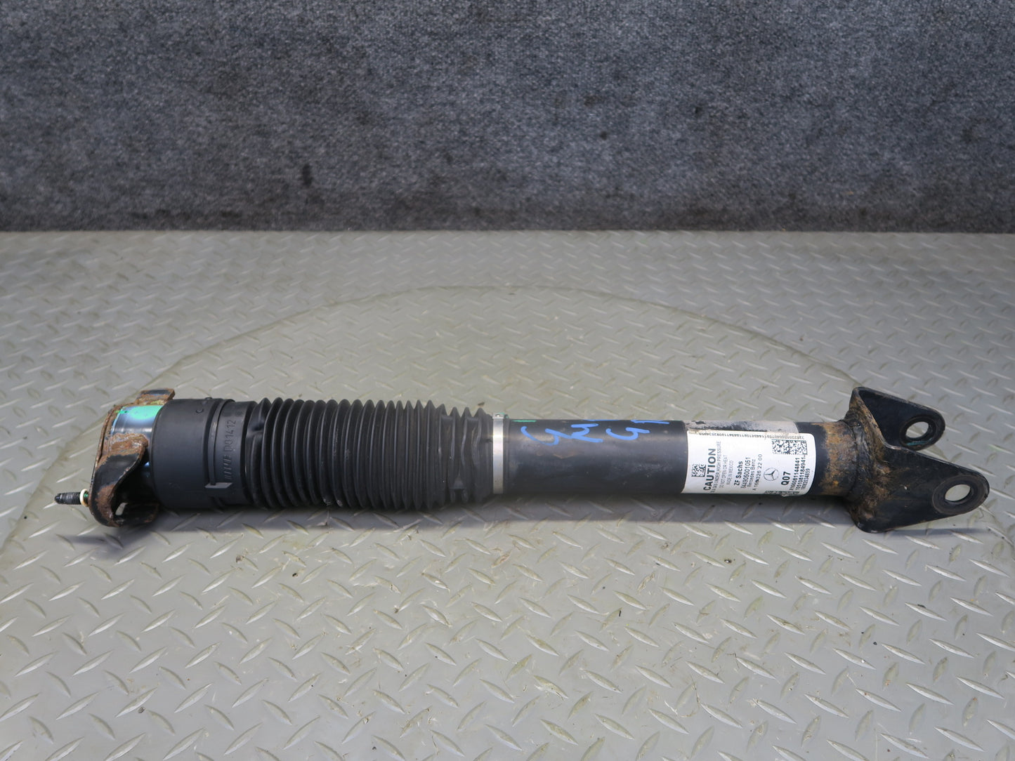 2013-2019 Mercedes X166 GLS450 Rear Left & Right Side Shock Strut Absorber Set