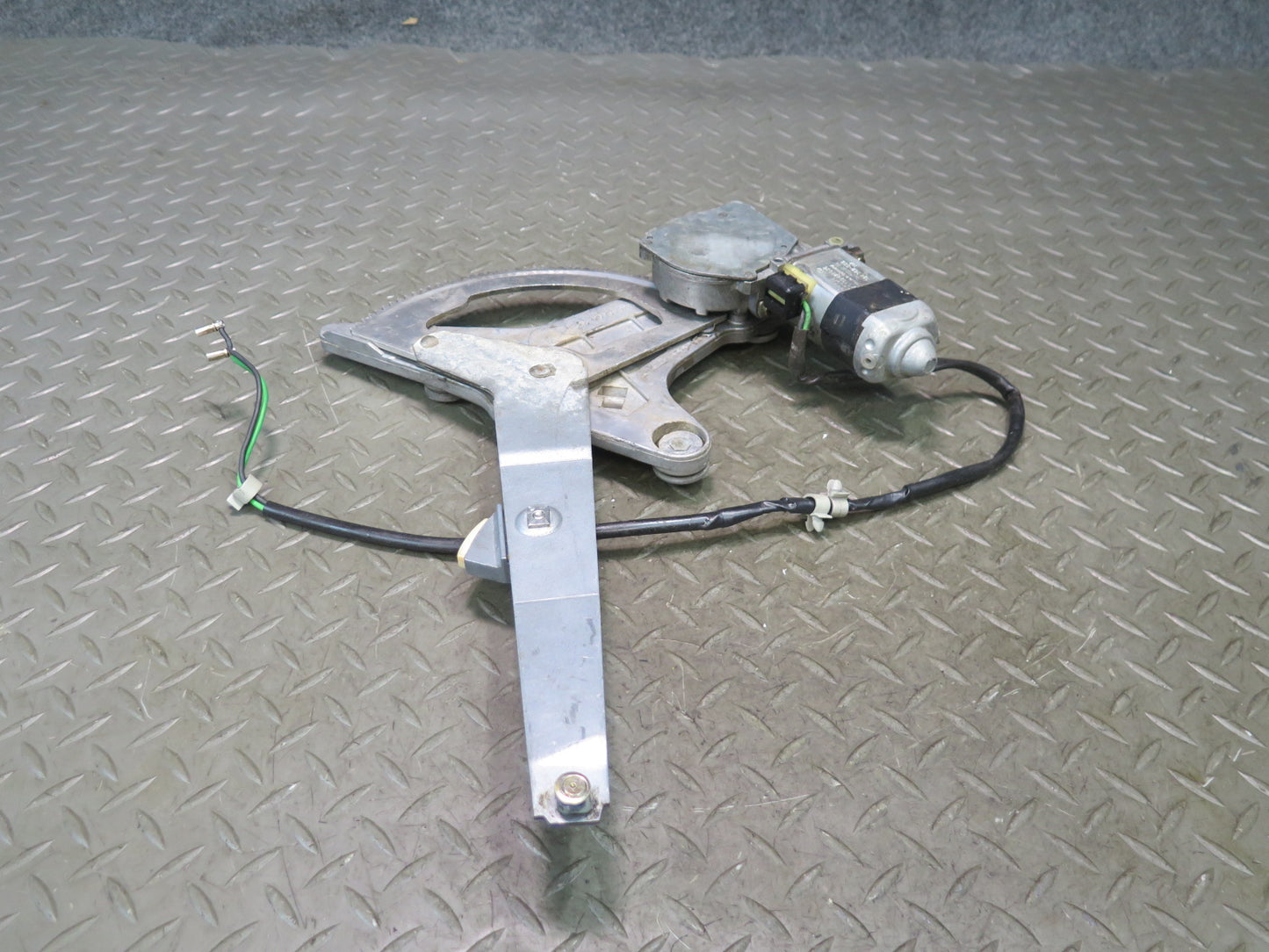 86-91 Mercedes W126 560SEL Sedan Rear Right Door Window Regulator w Motor OEM