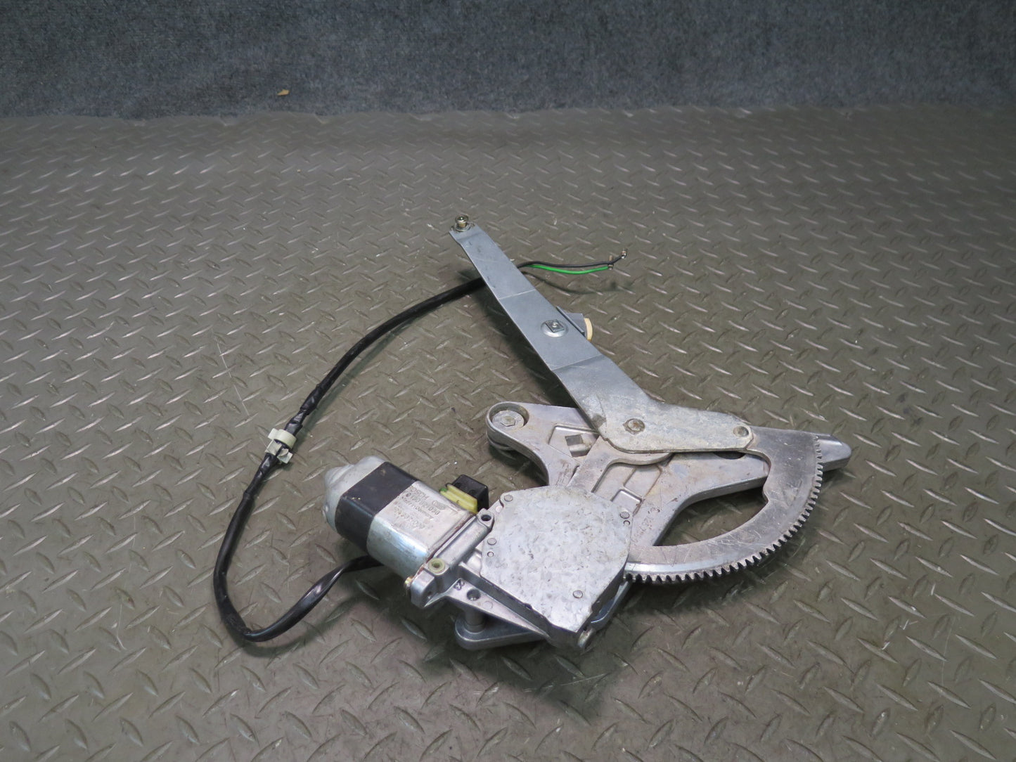 86-91 Mercedes W126 560SEL Sedan Rear Right Door Window Regulator w Motor OEM