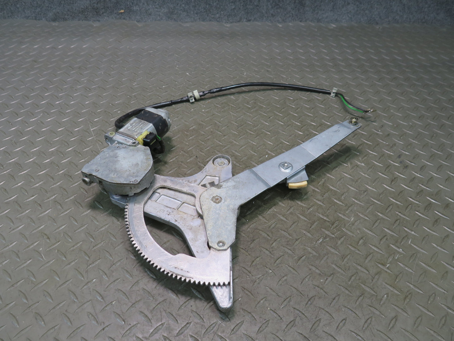 86-91 Mercedes W126 560SEL Sedan Rear Right Door Window Regulator w Motor OEM