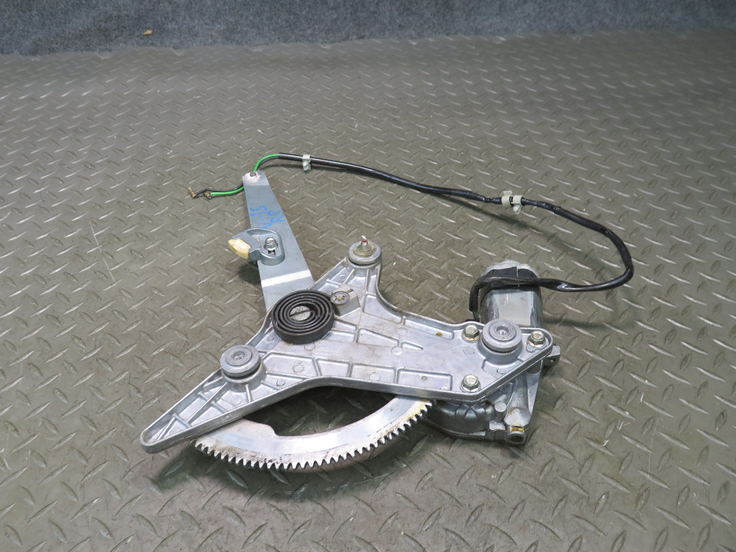 86-91 Mercedes W126 560SEL Sedan Rear Right Door Window Regulator w Motor OEM