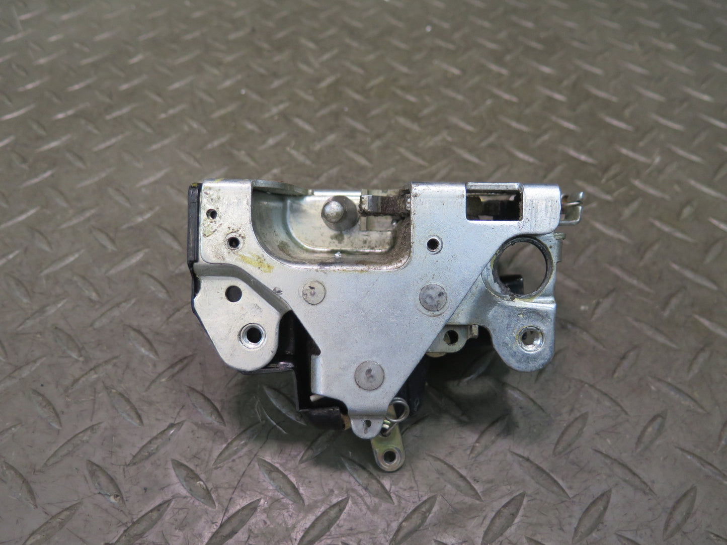 86-91 Mercedes W126 560SEL Front Right Door Lock Latch OEM
