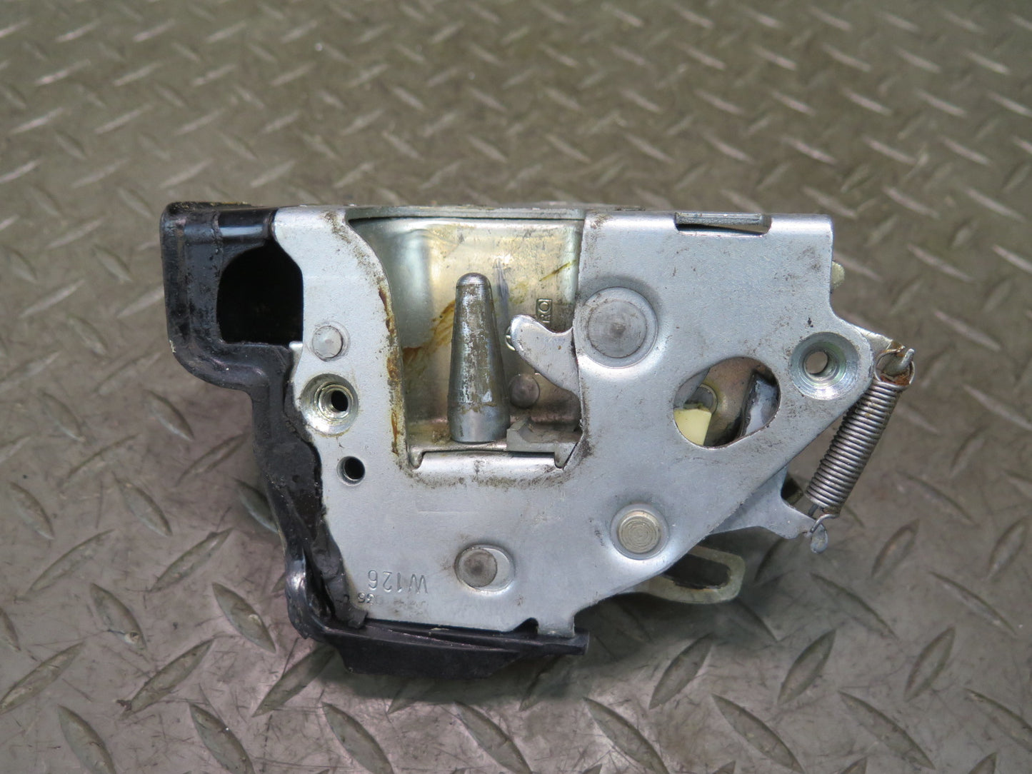 86-91 Mercedes W126 560SEL Rear Left Door Lock Latch 1237330108 OEM
