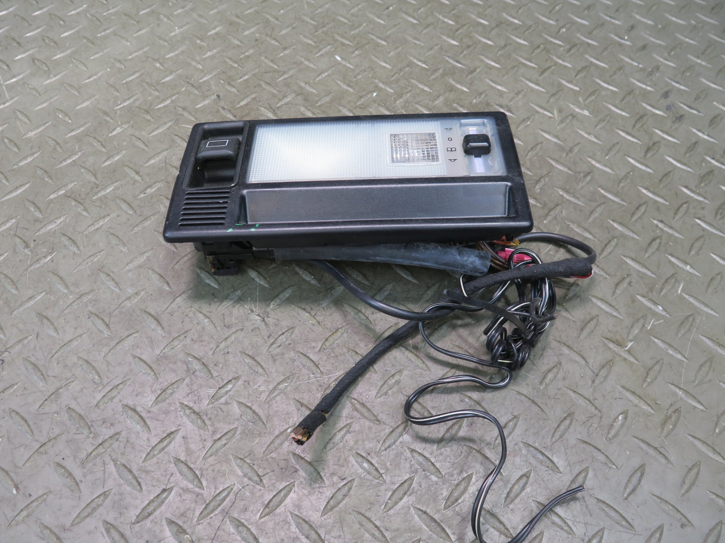86-91 Mercedes W126 560SEL 420SEL Front Overhead Dome Interior Light Lamp OEM