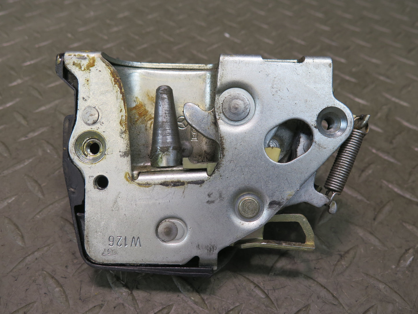 86-91 Mercedes W126 560SEL Front Left Door Lock Latch 1237230108 OEM