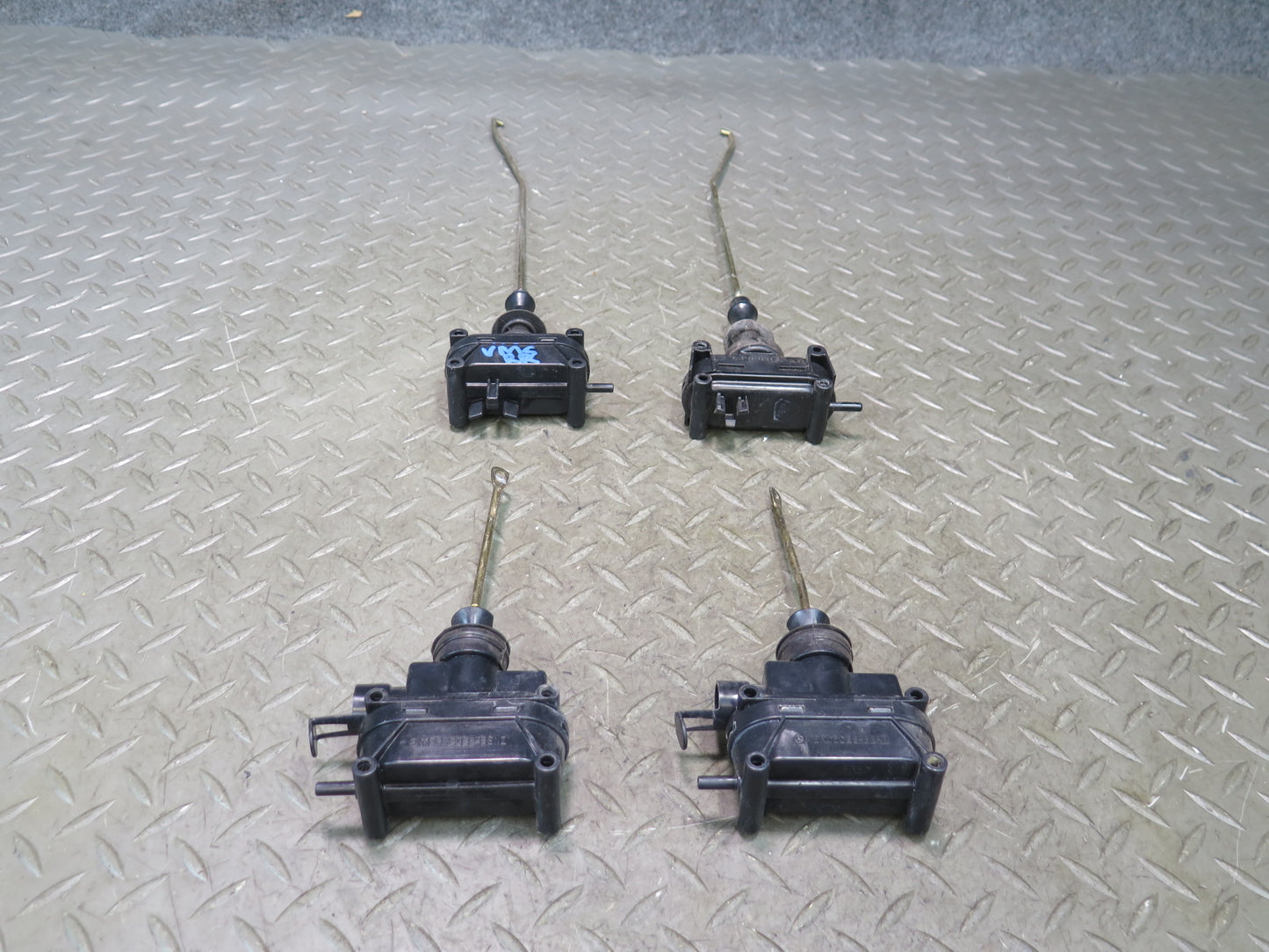 86-91 Mercedes W126 560SEL Sedan Set of 4 Front & Rear Door Lock Actuator OEM