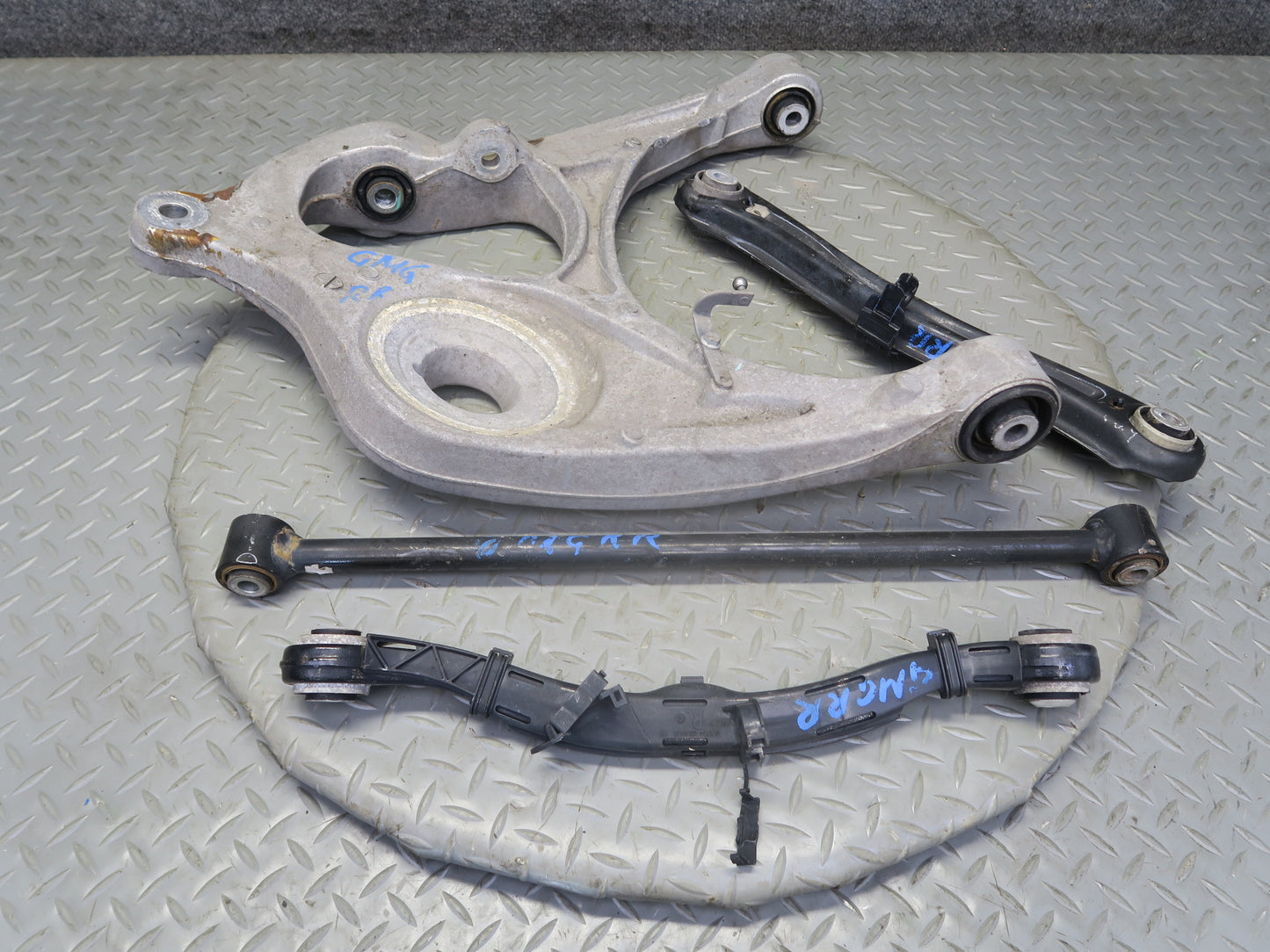 2017-2019 Mercedes X166 GLS450 Rear Right Side Upper Lower Control Arm Set of 4