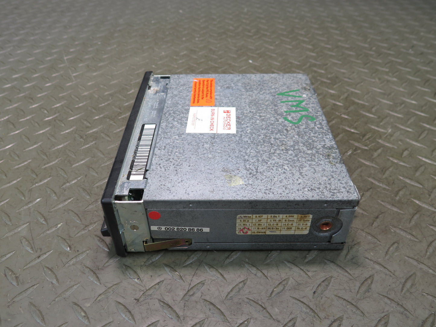 1991 Mercedes W126 560SEL Becker Grand Prix Radio Audio Cassette Player OEM