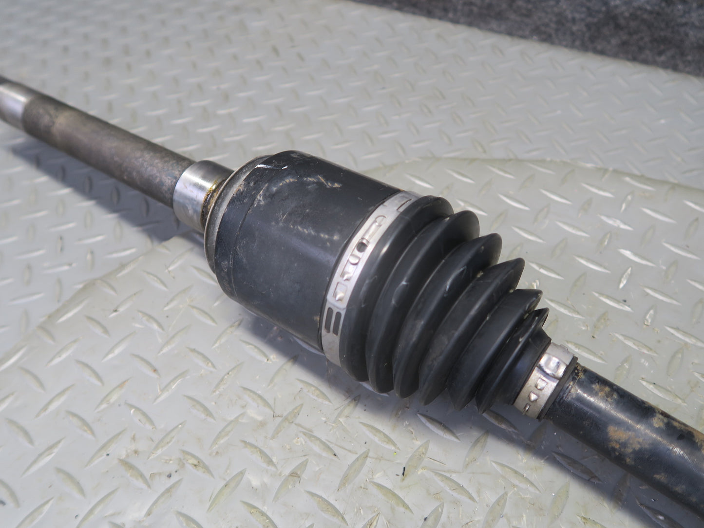 2017-2019 Mercedes X166 GLS450 Front right Pass Side Axle Shaft Halfshaft