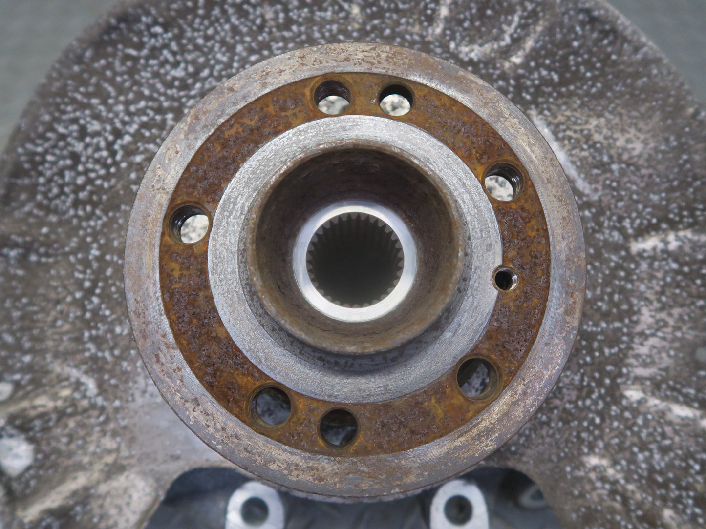 2013-2019 Mercedes X166 GLS450 Rear Right Pass Side Spindle Knuckle Wheel Hub