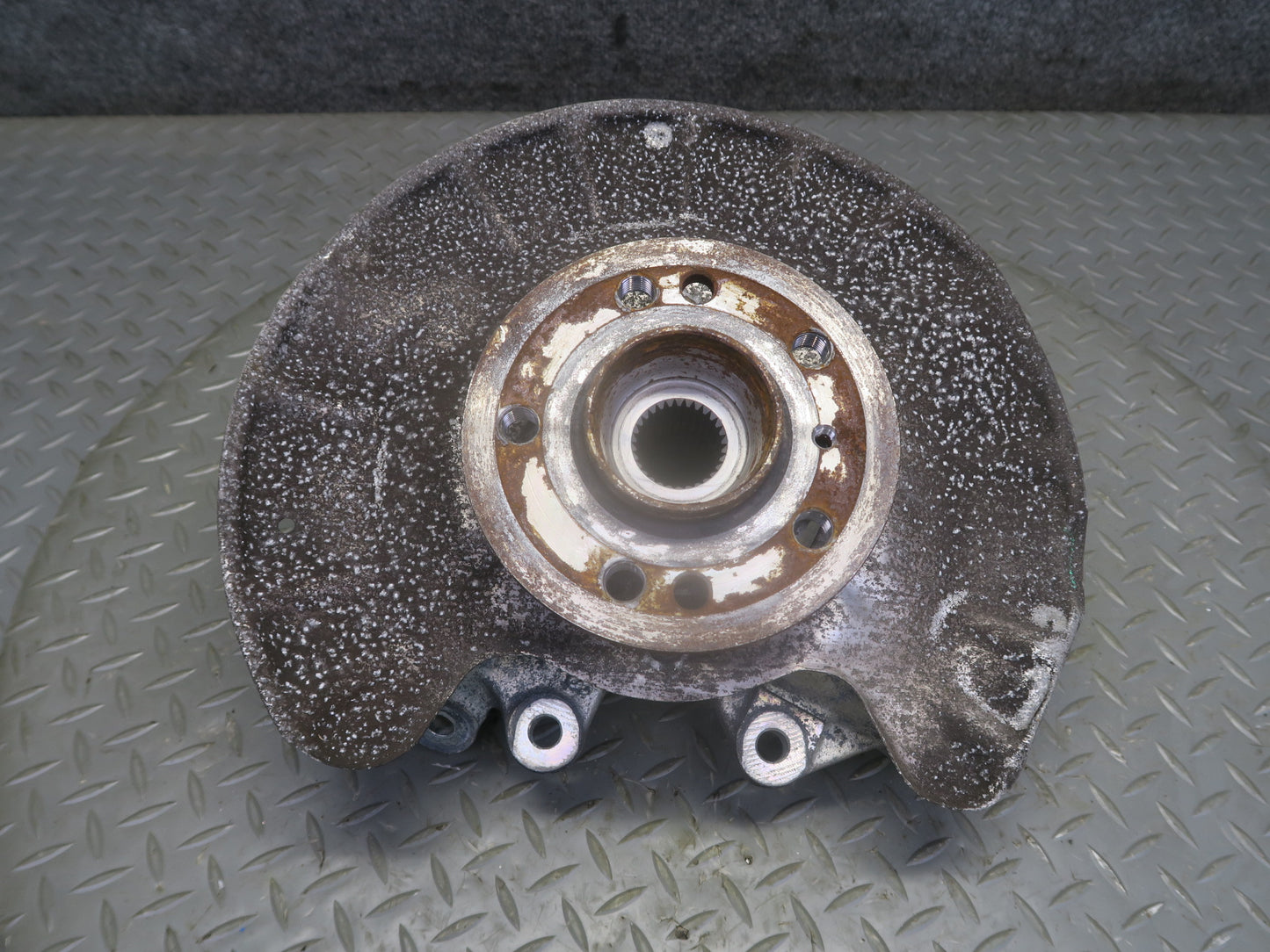 2013-2019 Mercedes X166 GLS450 Rear Left Driver Side Spindle Knuckle Wheel Hub