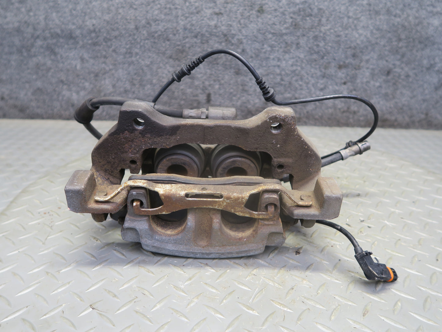 2013-2019 Mercedes X166 GLS450 Front Left & Right Side Brake Caliper Set of 2