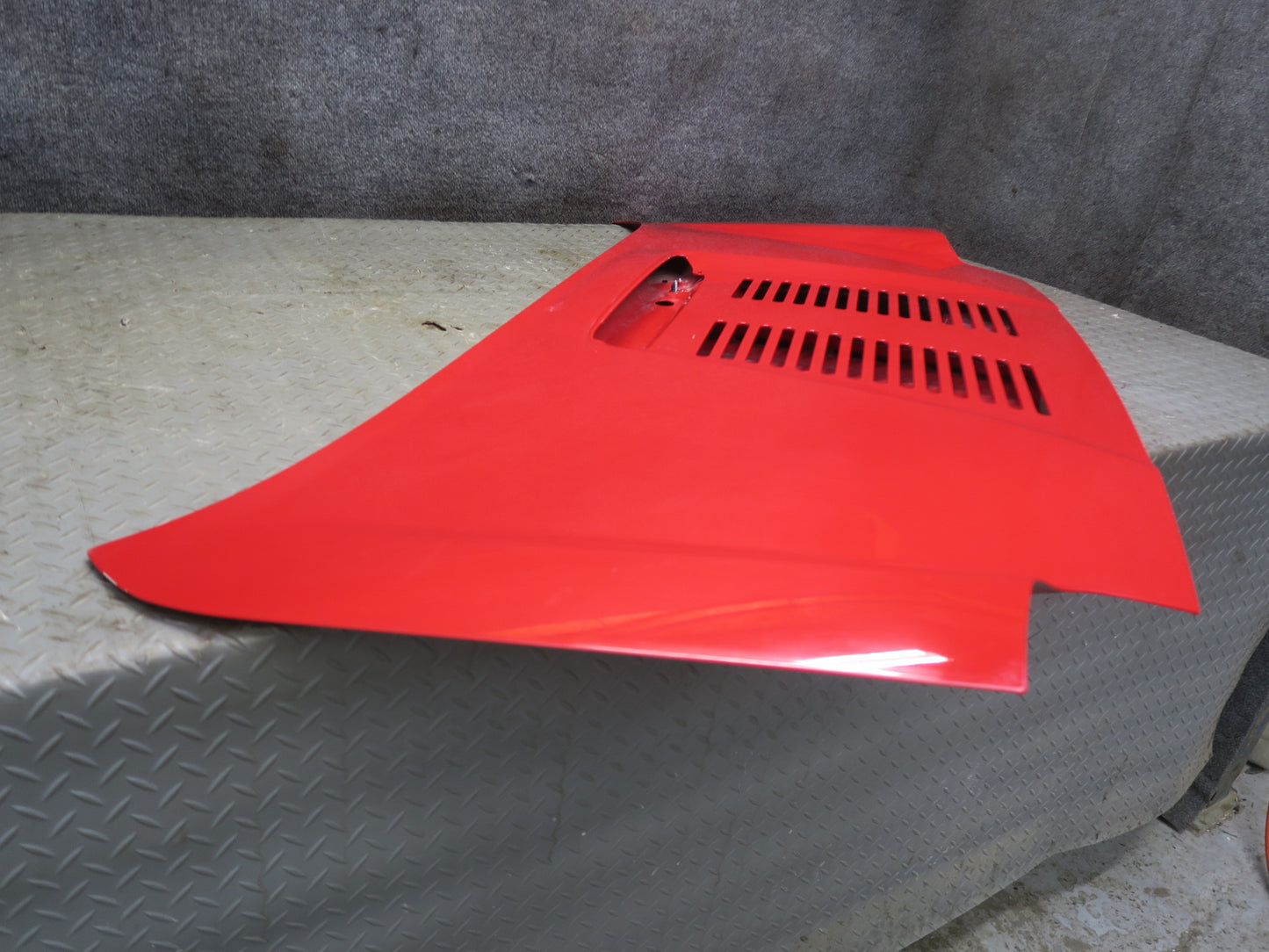 00-05 Toyota MR2 Spyder ZZW30L Rear Trunk Lid Engine Shell Panel Cover RED OEM