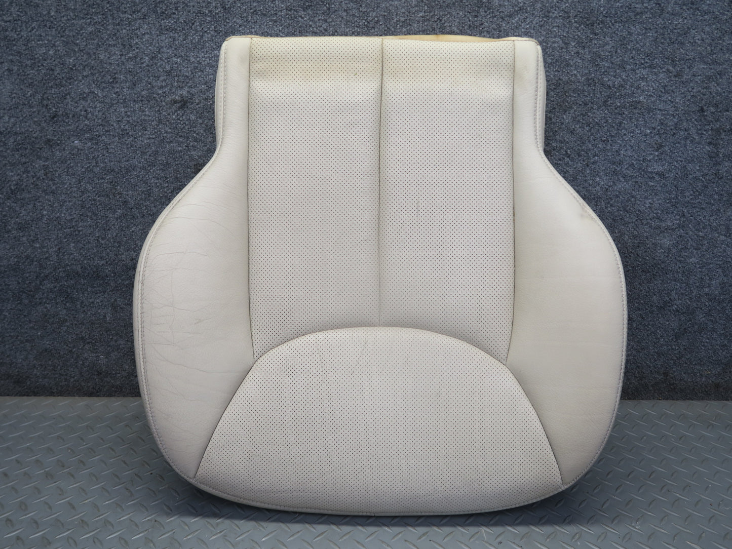 07-08 Mercedes R230 SL550 Front Right Seat Lower Leather Perforated Cushion OEM